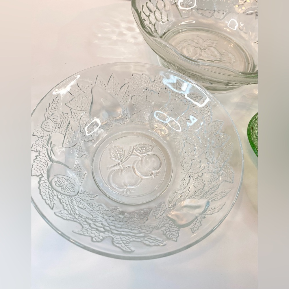 Depression Glass Indiana Indonesia Fruit Bowls Cherry Set 2
